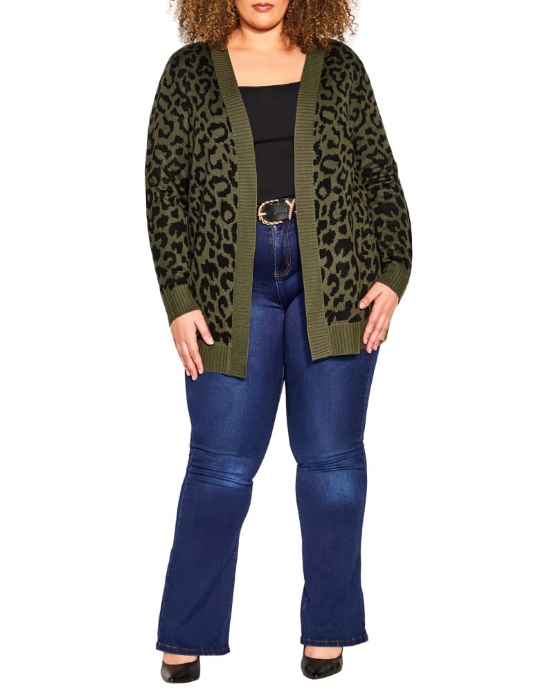 Front of a model wearing a size 18 CARDI LL PRINT in Olive by avenue. | dia_product_style_image_id:310362